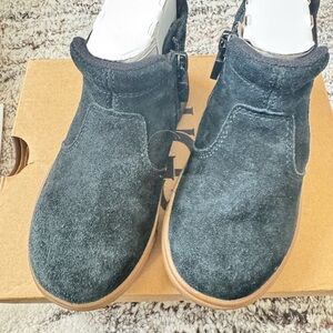 UGG kids - Hamden II (Black - 9 Walker)